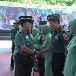 Komandan Korem (Danrem) 141 Toddopuli Brigjen TNI Budi Suharto memimpin acara kenaikan pangkat personel Satuan Jajaran, Senin 2 Oktober 2023. (ist)